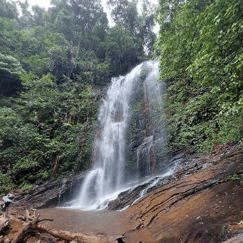 Hidlumane waterfalls 1