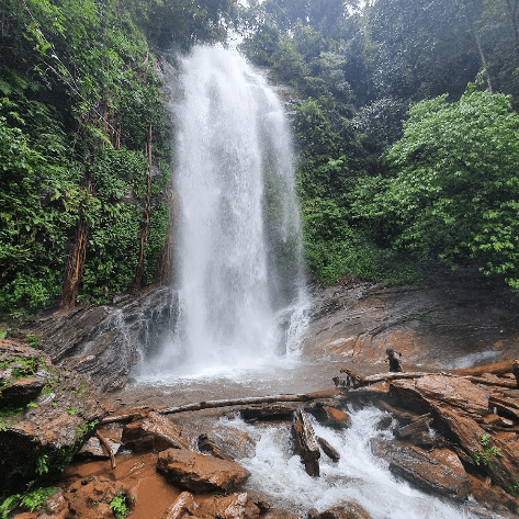 Hidlumane waterfalls